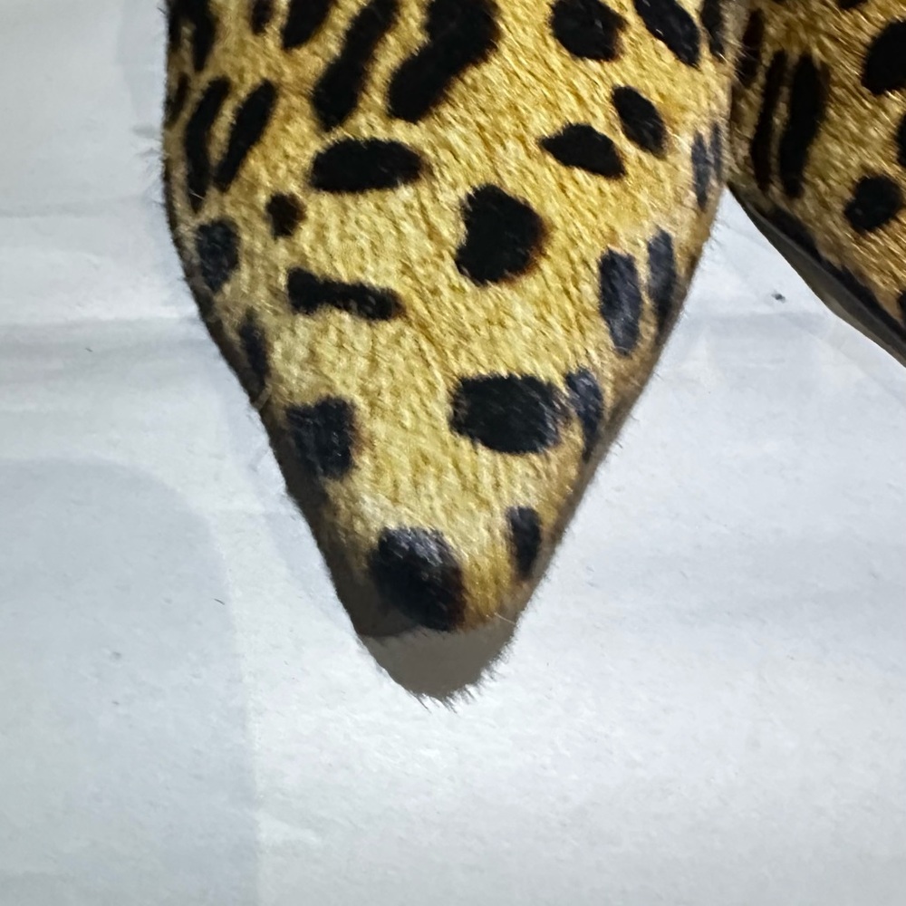 Saks Fifth Avenue animal print pumps! - Picture 7 of 9